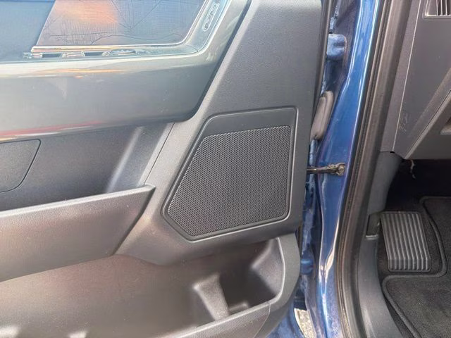 2023 Atlas Blue Metallic Ford F-150 XLT 4X4 Truck
