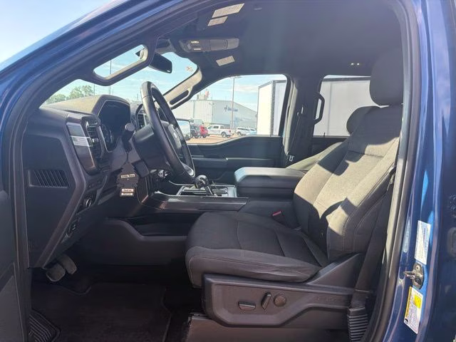 2023 Atlas Blue Metallic Ford F-150 XLT 4X4 Truck