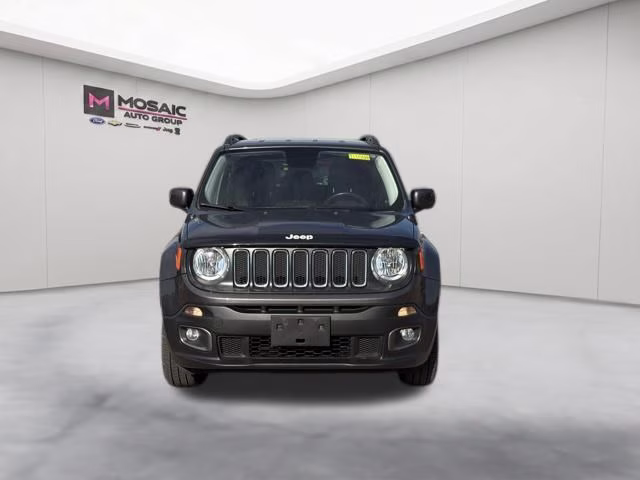 2017 Granite Crystal Metallic Clearcoat Jeep Renegade Latitude 4X4 SUV