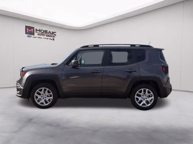 2017 Granite Crystal Metallic Clearcoat Jeep Renegade Latitude 4X4 SUV