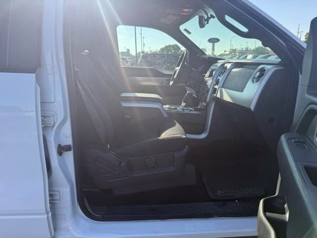 2013 Oxford White Ford F-150 FX4 4X4 Truck
