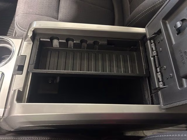 2013 Oxford White Ford F-150 FX4 4X4 Truck