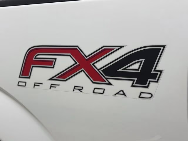 2013 Oxford White Ford F-150 FX4 4X4 Truck