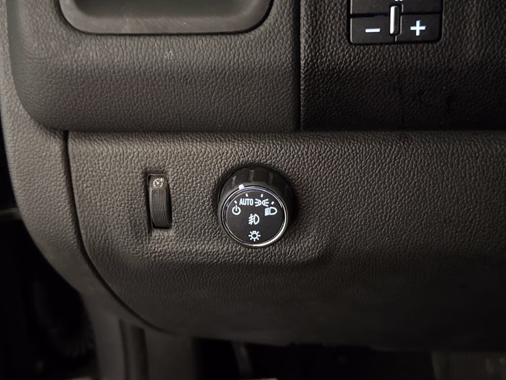 2022 Satin Steel Metallic Chevrolet Colorado LT RWD Truck