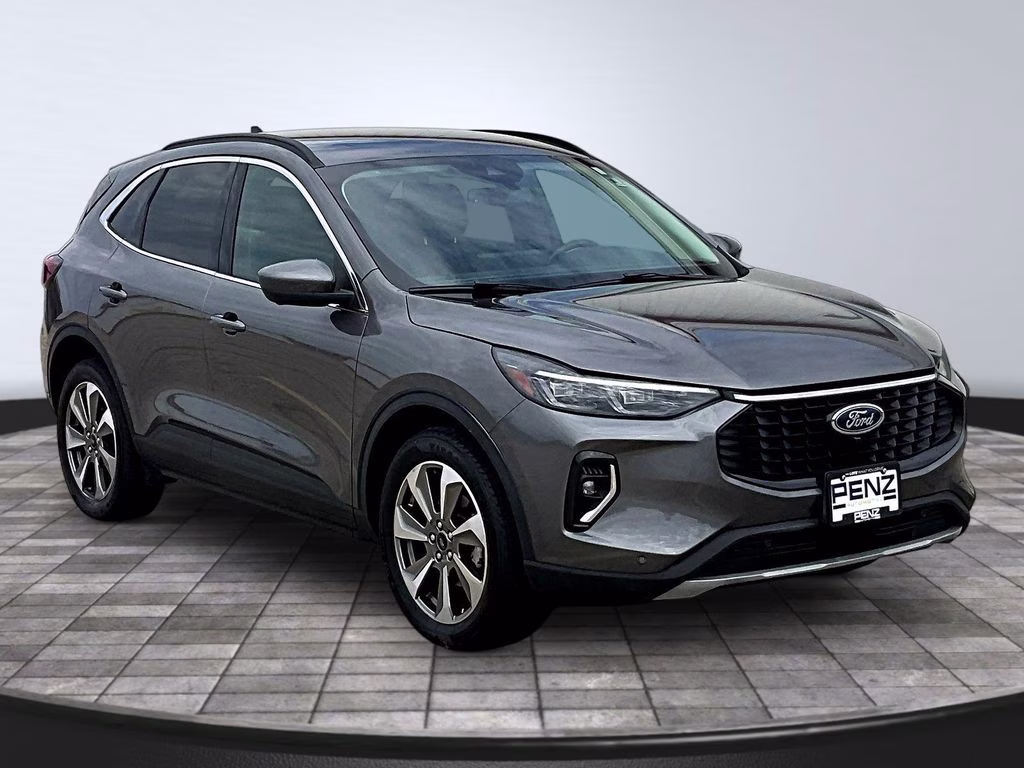 2023 Carbonized Gray Metallic Ford Escape Platinum AWD SUV