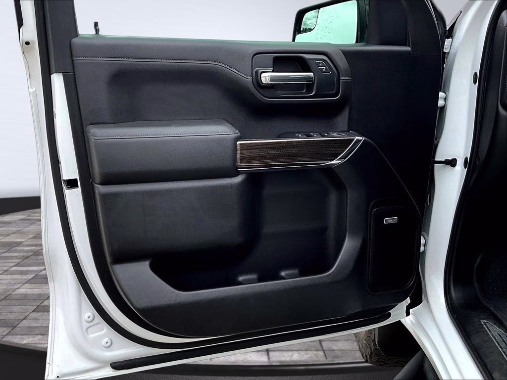 2019 Summit White Chevrolet Silverado 1500 LT Trail Boss 4X4 Truck