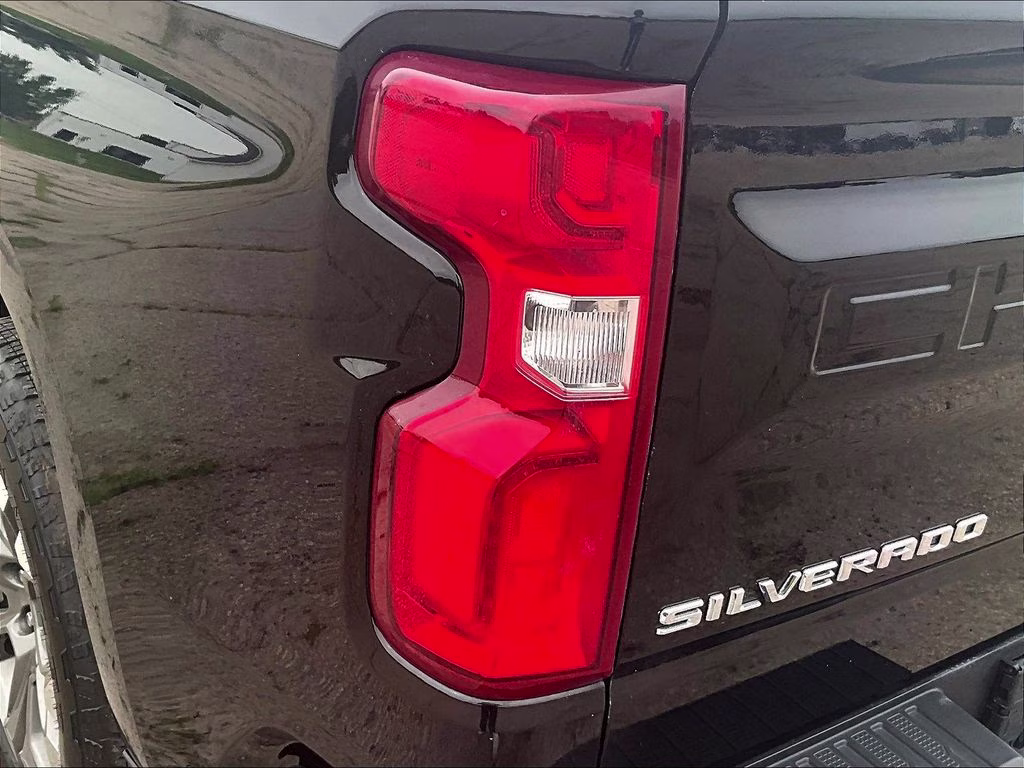 2022 Black Chevrolet Silverado 1500 High Country 4X4 Truck