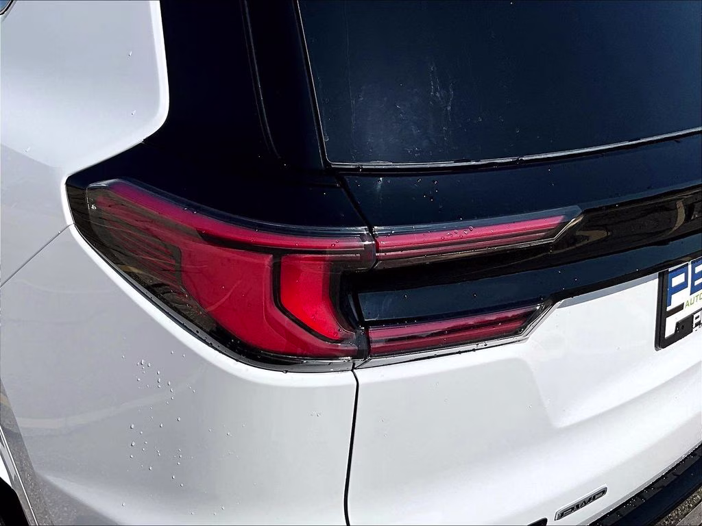 2026 Summit White GMC Acadia Denali AWD SUV