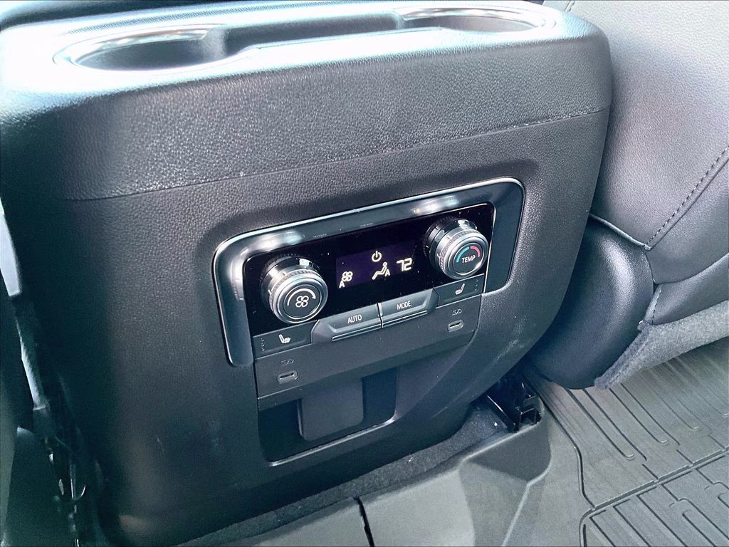 2026 Summit White GMC Yukon XL AT4 4X4 SUV