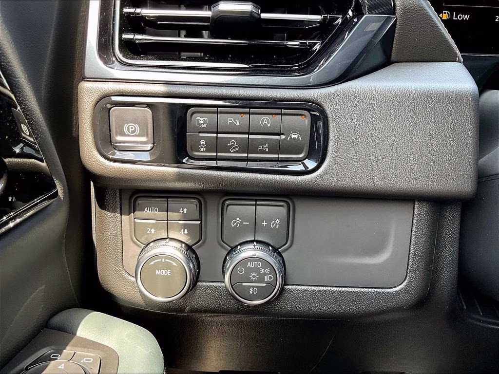 2026 Summit White GMC Yukon XL AT4 4X4 SUV