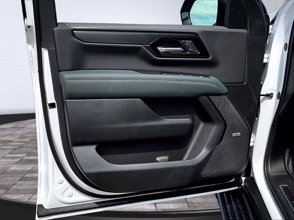 2026 Summit White GMC Yukon XL AT4 4X4 SUV
