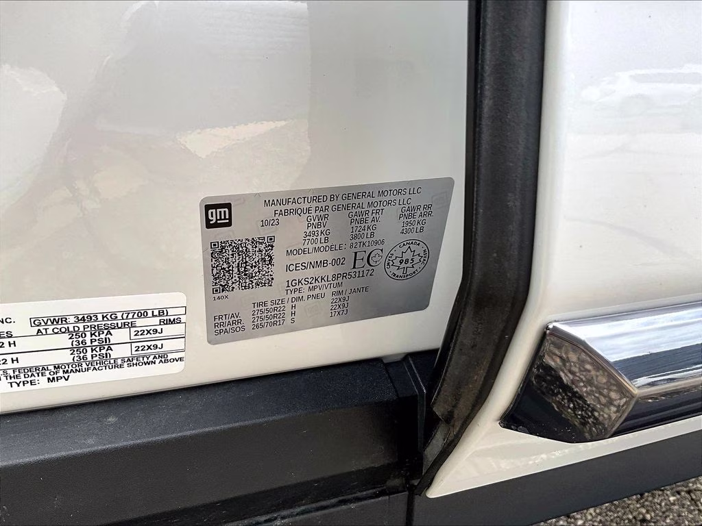 2023 White GMC Yukon XL Denali Ultimate 4X4 SUV