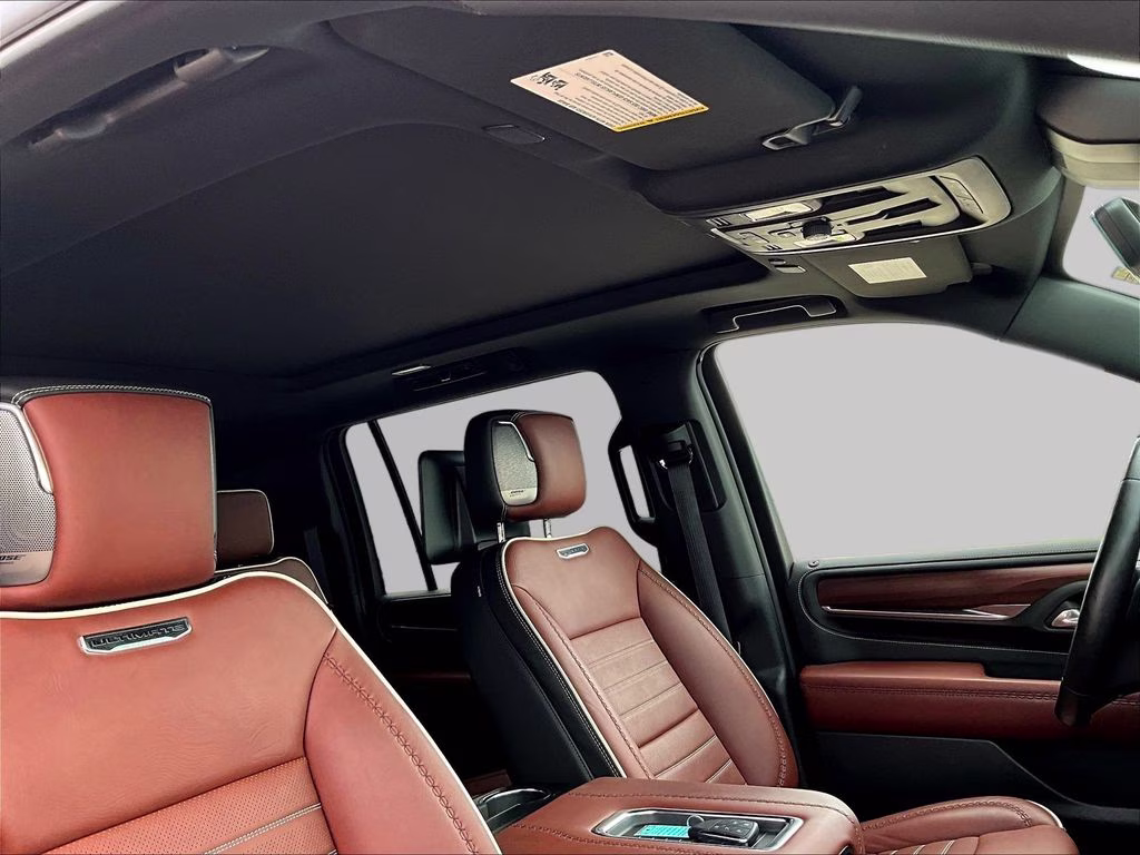 2023 White GMC Yukon XL Denali Ultimate 4X4 SUV