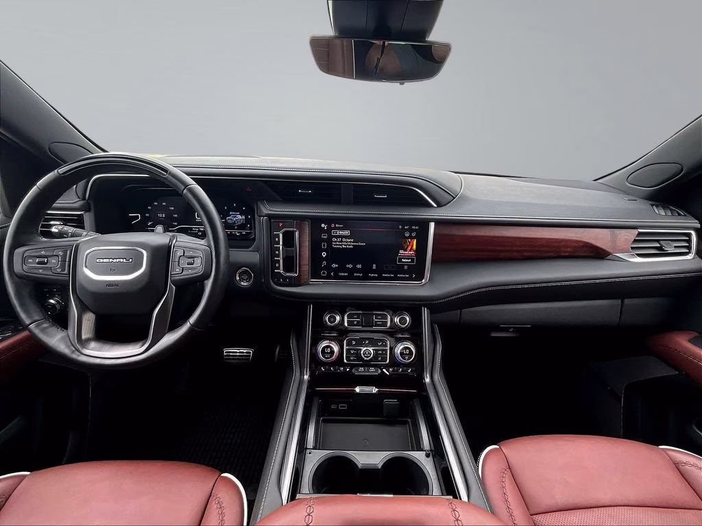 2023 White GMC Yukon XL Denali Ultimate 4X4 SUV