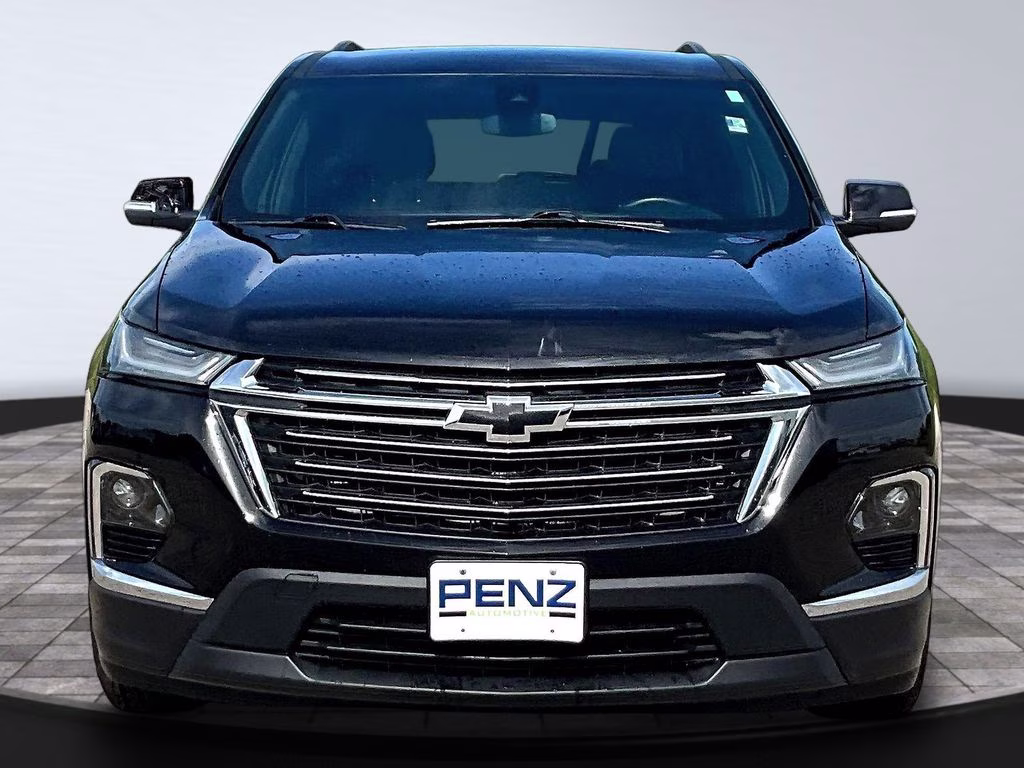 2023 Mosaic Black Metallic Chevrolet Traverse LT Leather AWD SUV