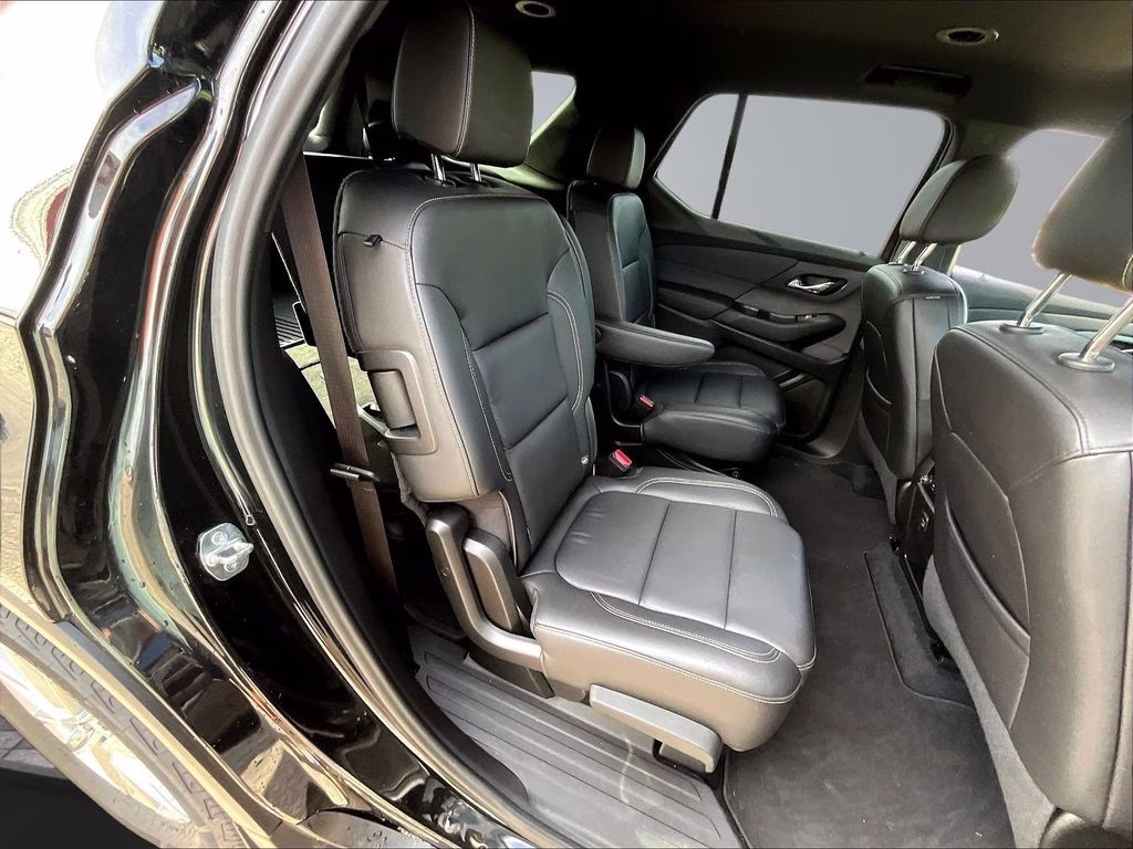 2023 Mosaic Black Metallic Chevrolet Traverse LT Leather AWD SUV