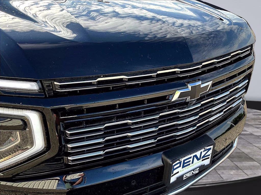 2025 Black Chevrolet Suburban High Country 4X4 SUV