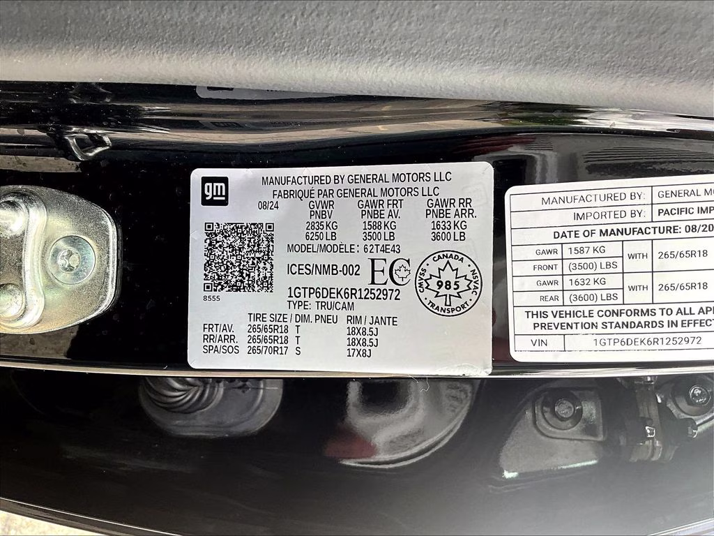 2024 Onyx Black GMC Canyon AT4 4X4 Truck