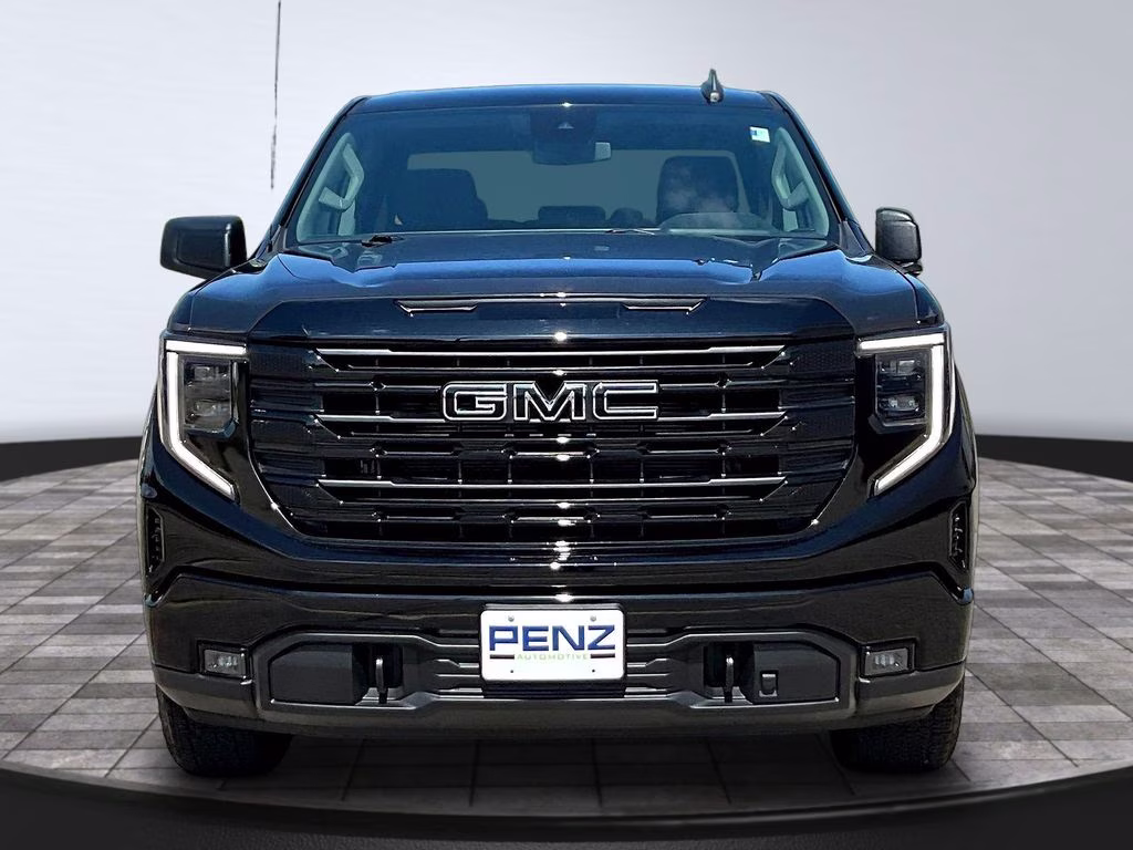 Used 2023 GMC Sierra 1500 Elevation with VIN 1GTUUCEDXPZ192102 for sale in Rochester, Minnesota