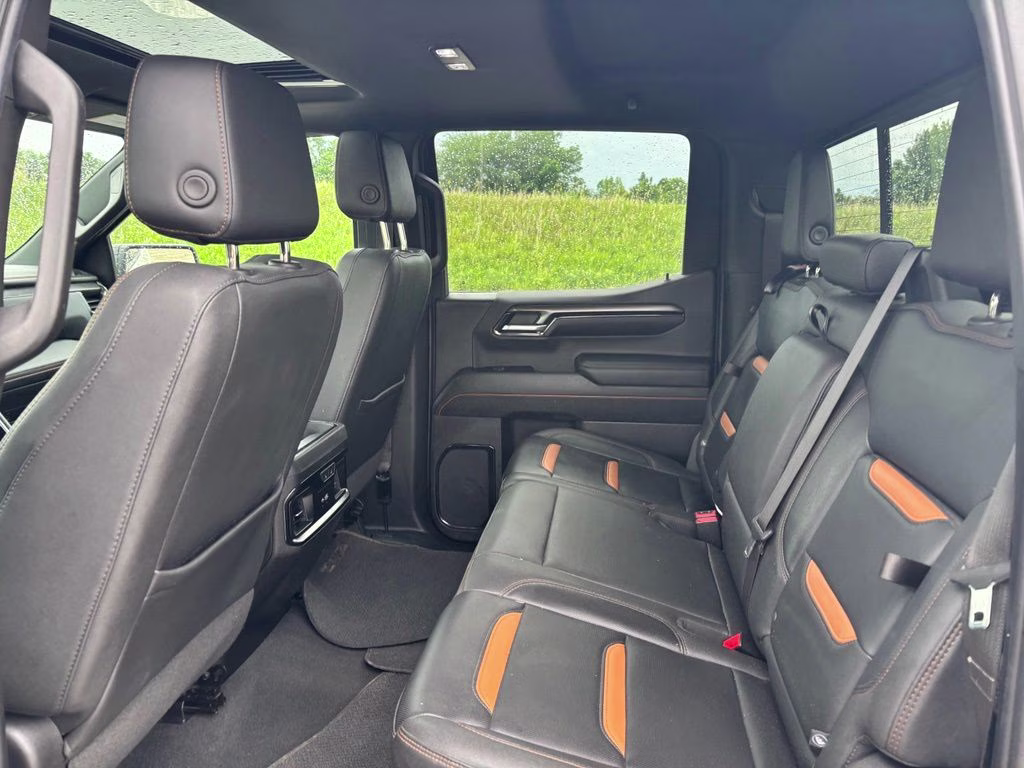 2023 Summit White GMC Sierra 1500 AT4 4X4 Truck