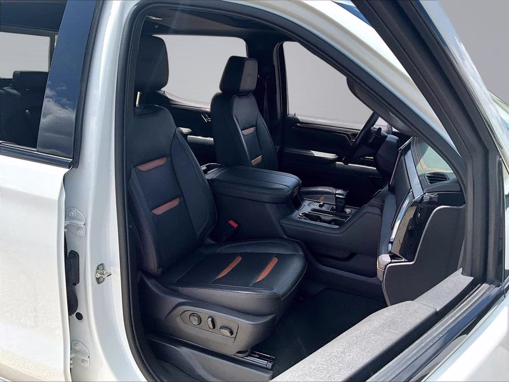 2023 Summit White GMC Sierra 1500 AT4 4X4 Truck