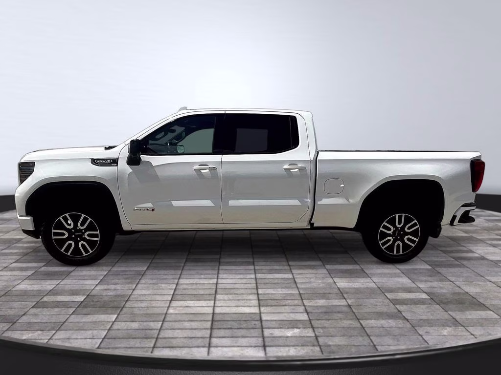 2023 Summit White GMC Sierra 1500 AT4 4X4 Truck