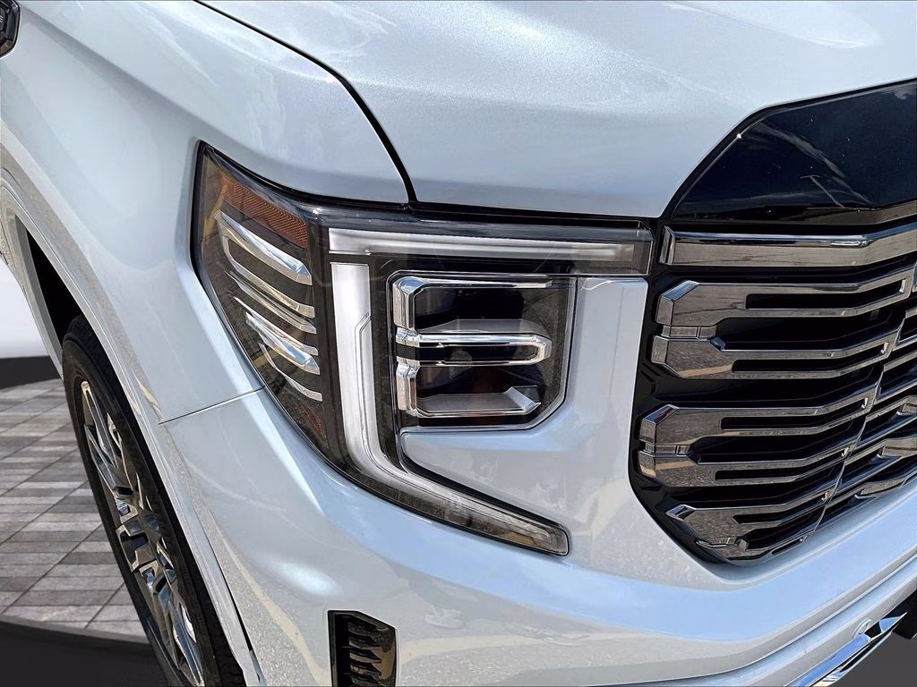 2026 Glacier White Tricoat GMC Sierra 1500 Denali Ultimate 4X4 Truck