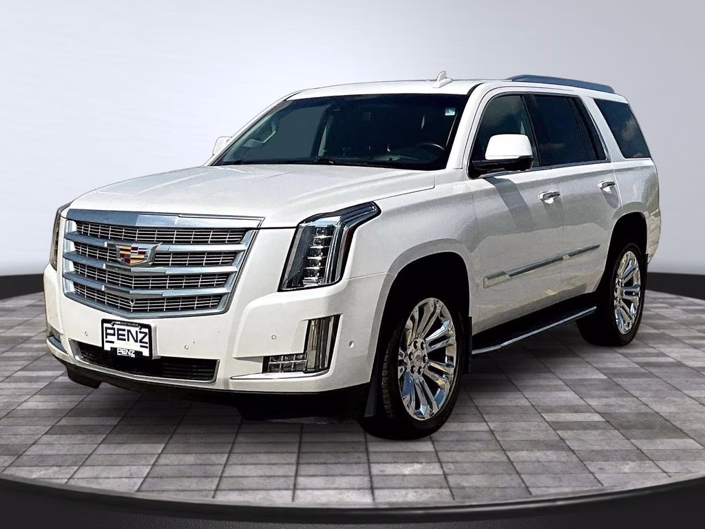 2019 Crystal White Tricoat Cadillac Escalade Luxury 4X4 SUV