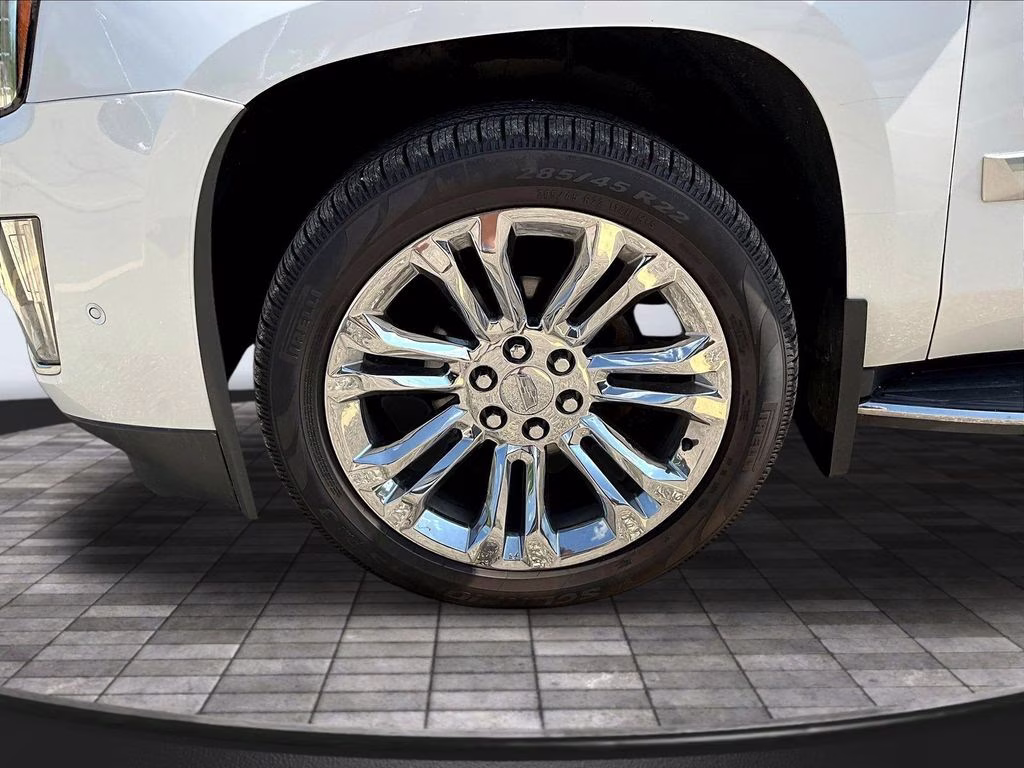 2019 Crystal White Tricoat Cadillac Escalade Luxury 4X4 SUV