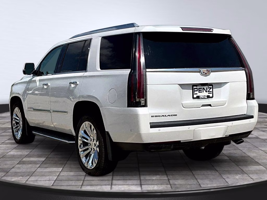 2019 Crystal White Tricoat Cadillac Escalade Luxury 4X4 SUV