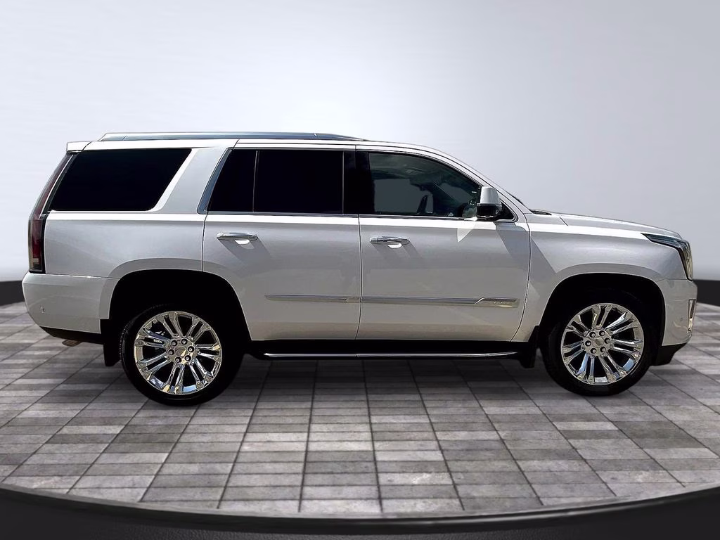 2019 Crystal White Tricoat Cadillac Escalade Luxury 4X4 SUV