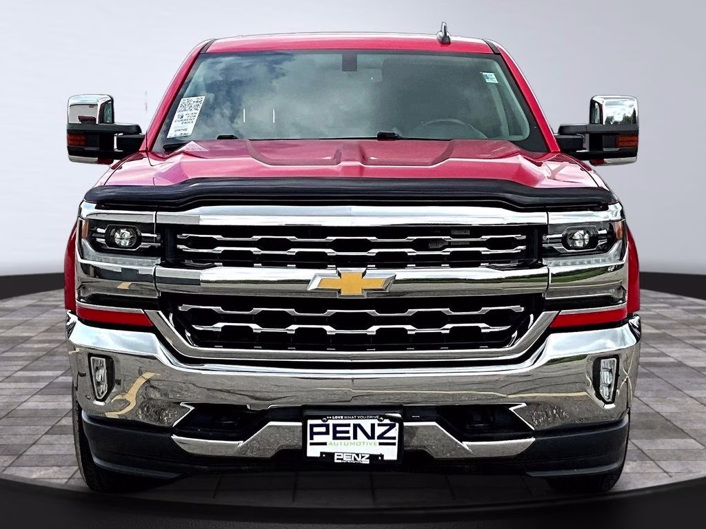 Used 2018 Chevrolet Silverado 1500 LTZ with VIN 3GCUKSEC9JG430536 for sale in Rochester, Minnesota