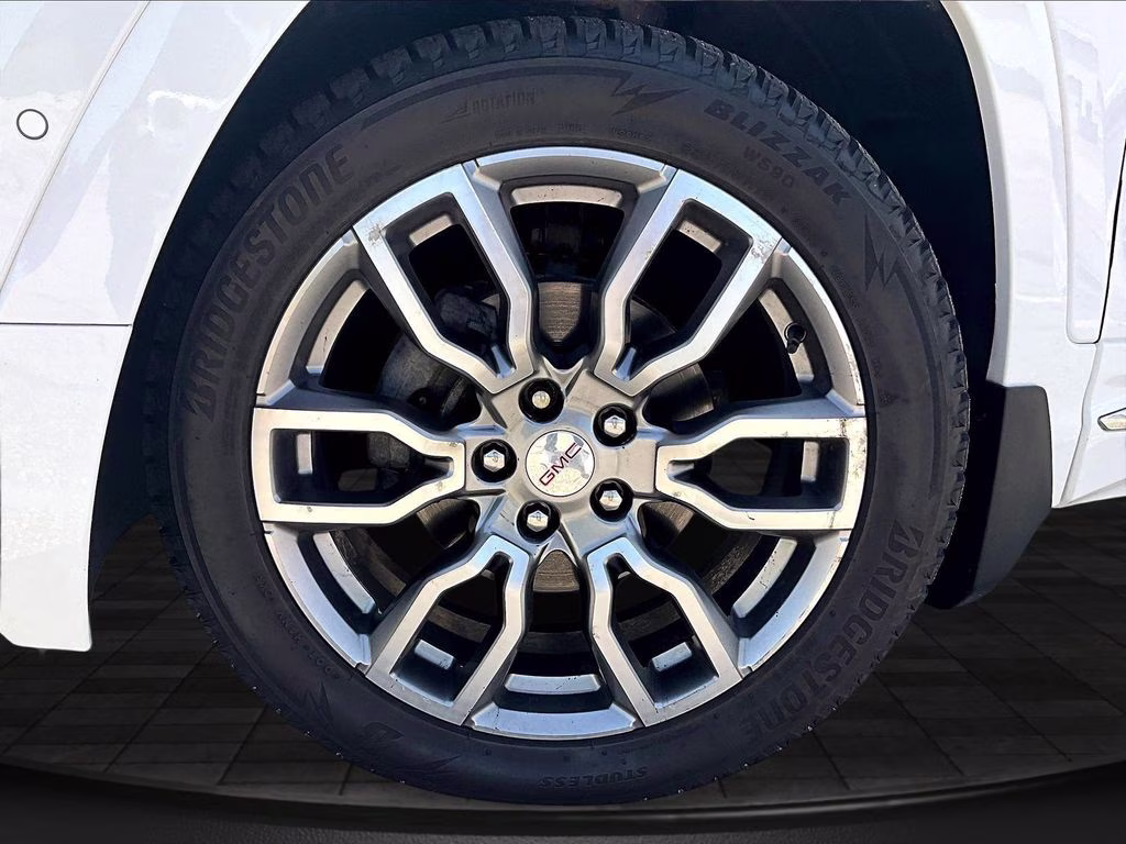 2022 White Frost Tricoat GMC Terrain Denali AWD SUV