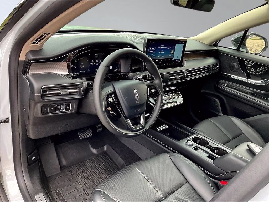 2025 Crystal White Metallic Clearcoat Lincoln Corsair Reserve AWD SUV