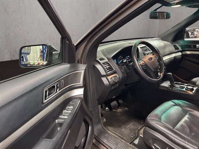 2016 Caribou Metallic Ford Explorer XLT 4X4 SUV