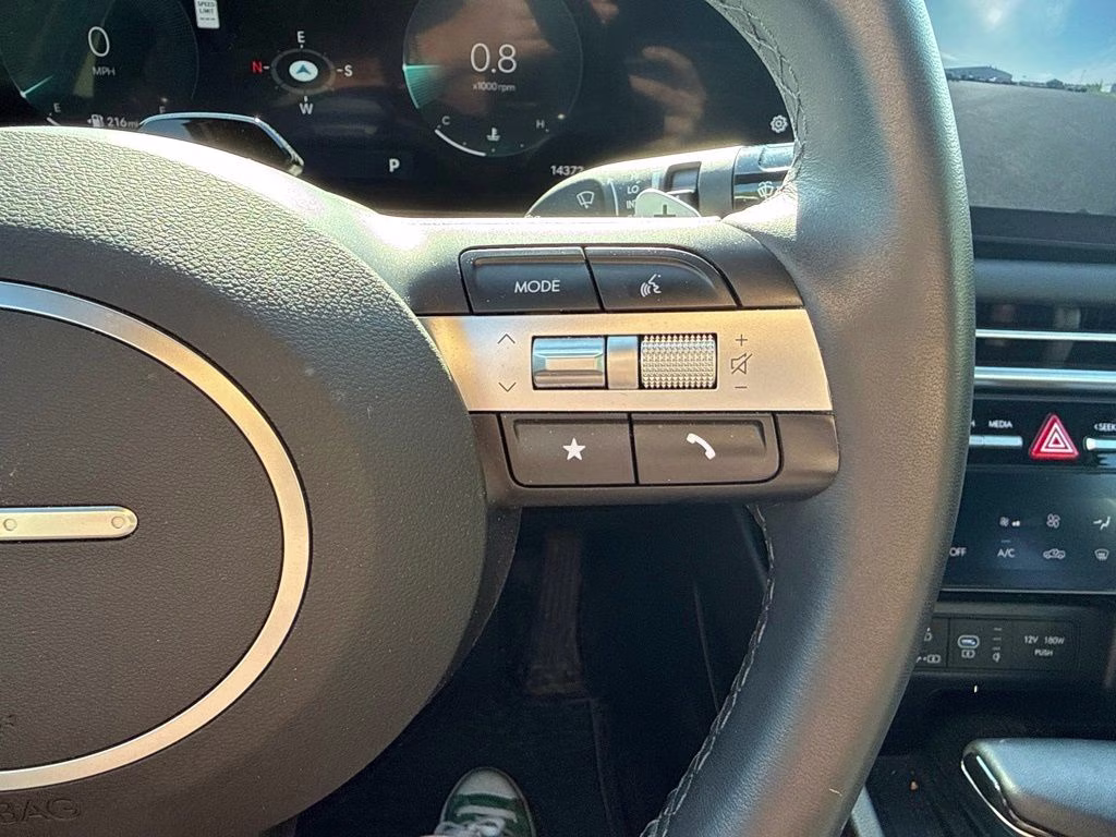 2025 White Hyundai Santa Cruz XRT AWD Truck