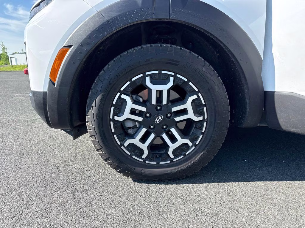 2025 White Hyundai Santa Cruz XRT AWD Truck