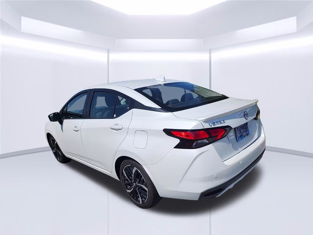 2024 Aspen White Tricoat Nissan Versa 1.6 SR FWD Sedan