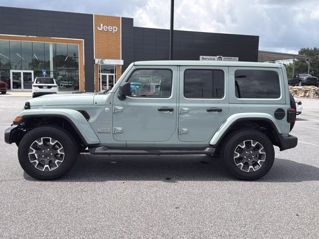 2024 Earl Clearcoat Jeep Wrangler Sahara 4X4 Convertible