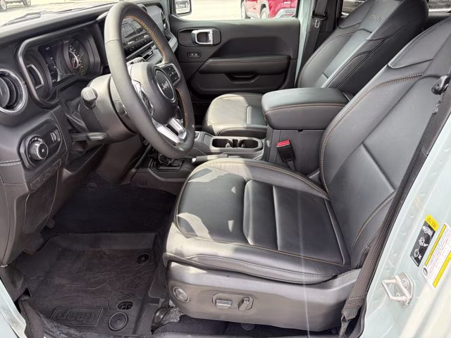 2024 Earl Clearcoat Jeep Wrangler Sahara 4X4 Convertible