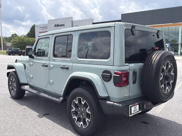 2024 Earl Clearcoat Jeep Wrangler Sahara 4X4 Convertible