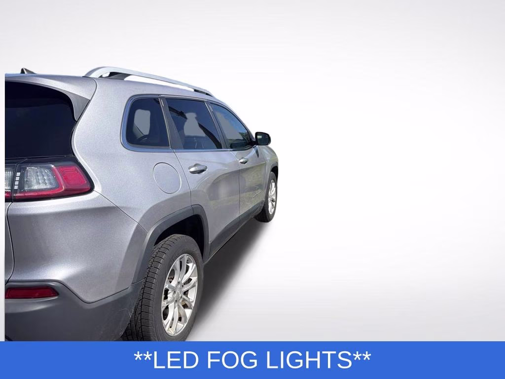 2019 Billet Silver Metallic Clearcoat Jeep Cherokee Latitude FWD SUV