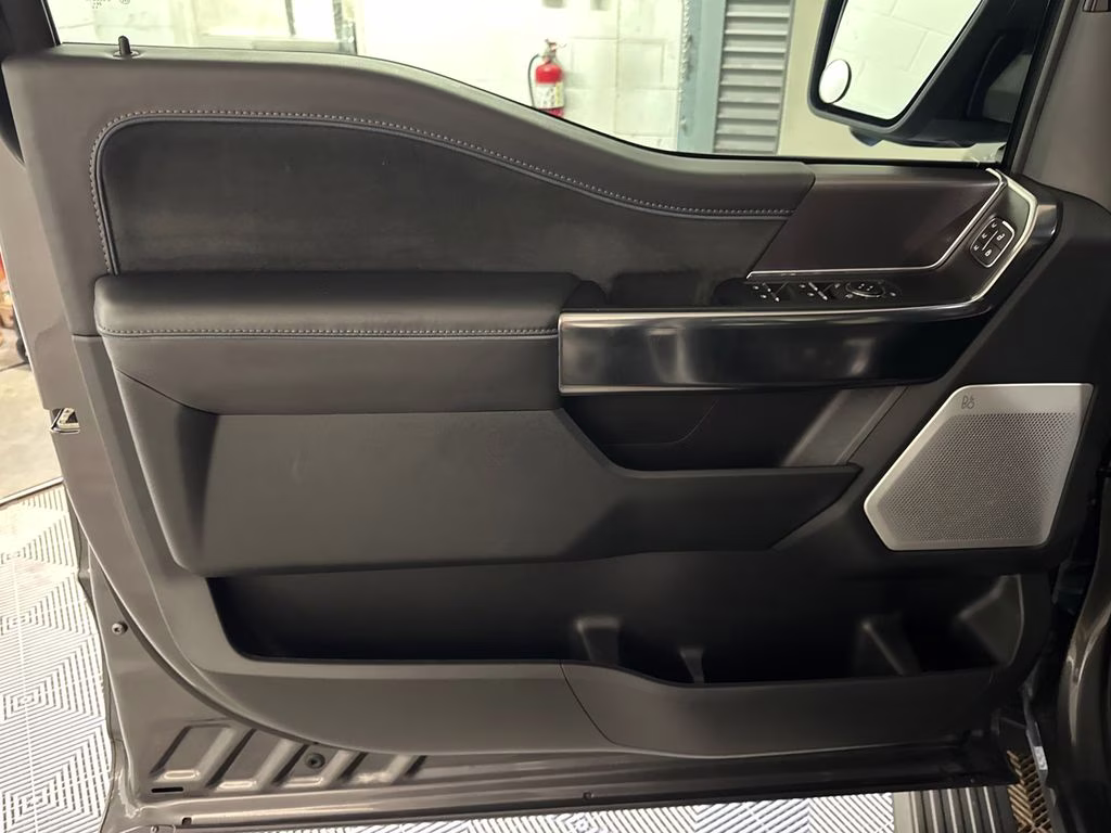 2025 Carbonized Gray Metallic Ford F-150 Platinum 4X4 Truck