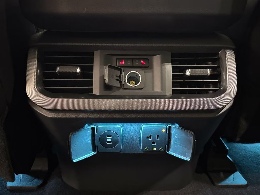 2025 Carbonized Gray Metallic Ford F-150 Platinum 4X4 Truck
