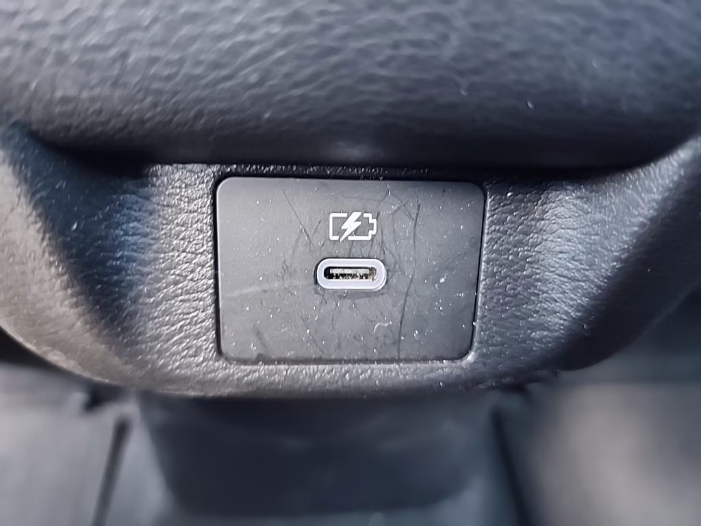 2024 Super Black Nissan Versa 1.6 SR FWD Sedan