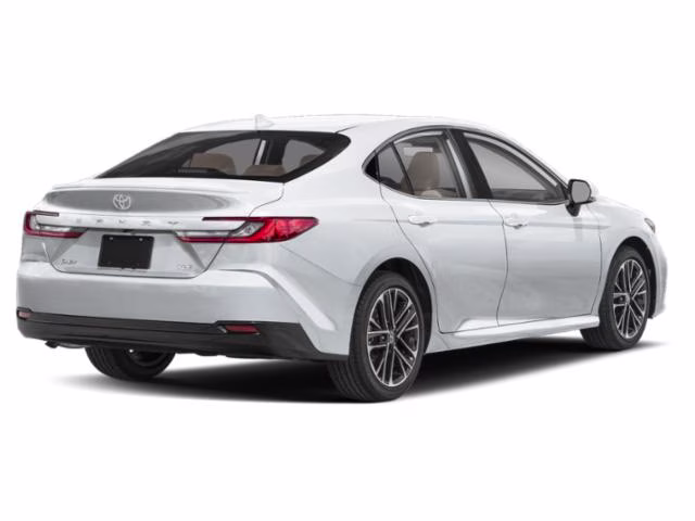 2025 Wind Chill Pearl Toyota Camry XLE FWD