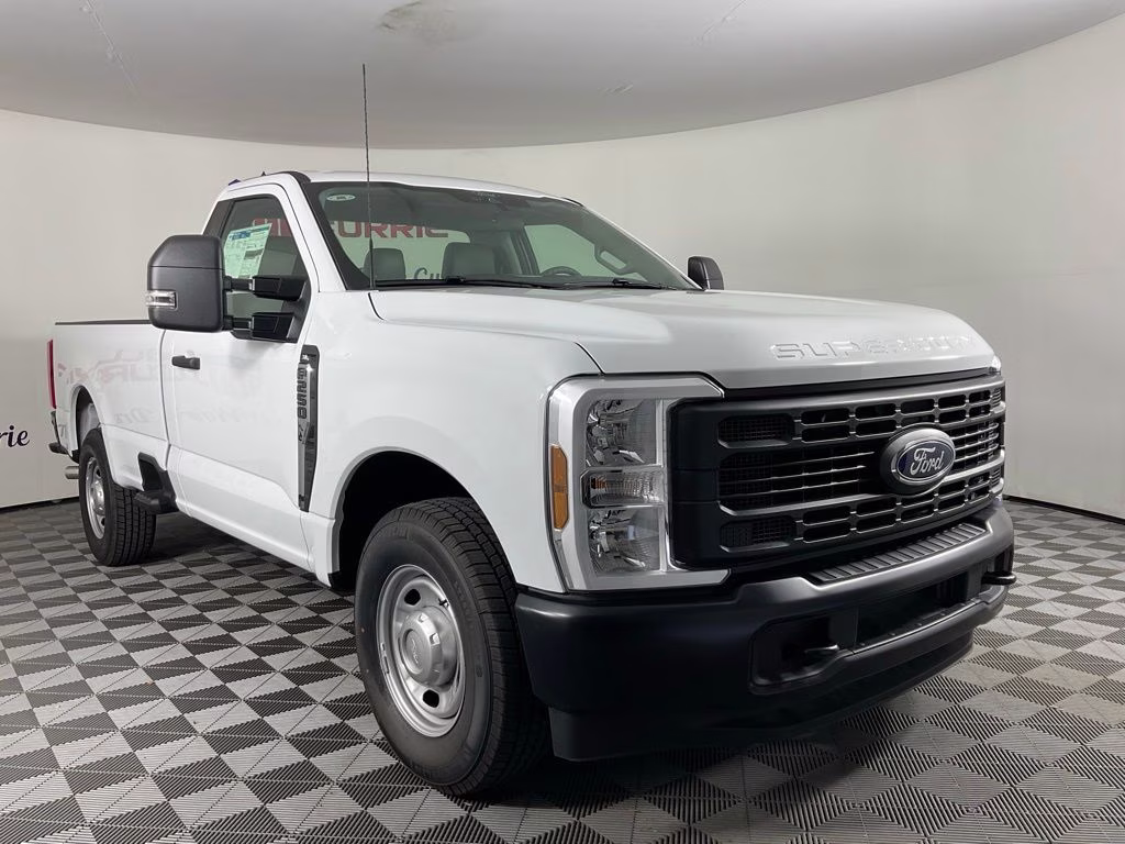 2025 Oxford White Ford Super Duty F-250 SRW XL RWD Truck