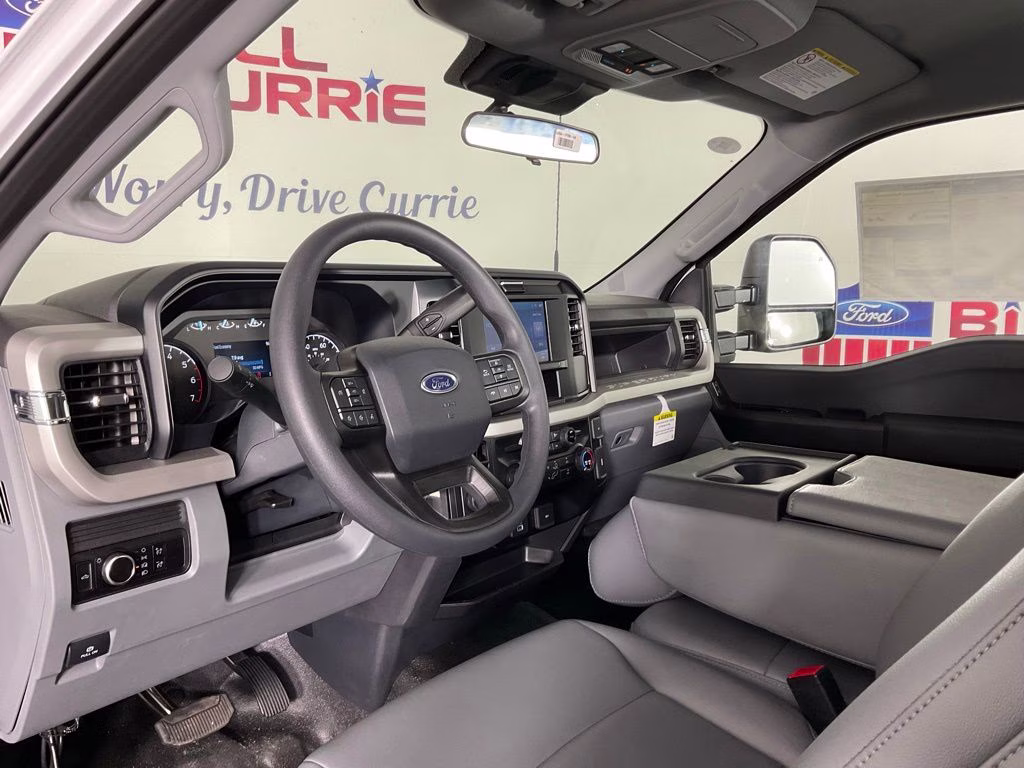 2025 Oxford White Ford Super Duty F-250 SRW XL RWD Truck