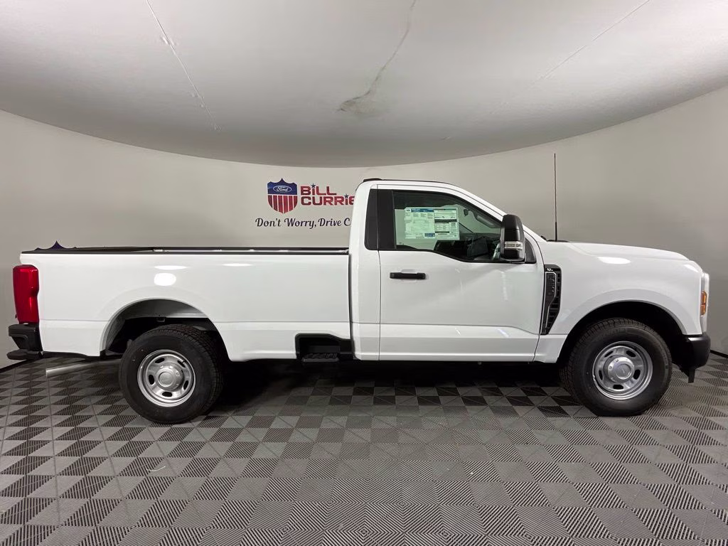 2025 Oxford White Ford Super Duty F-250 SRW XL RWD Truck