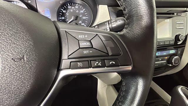 2018 Pearl White Nissan Rogue Sport SV FWD SUV